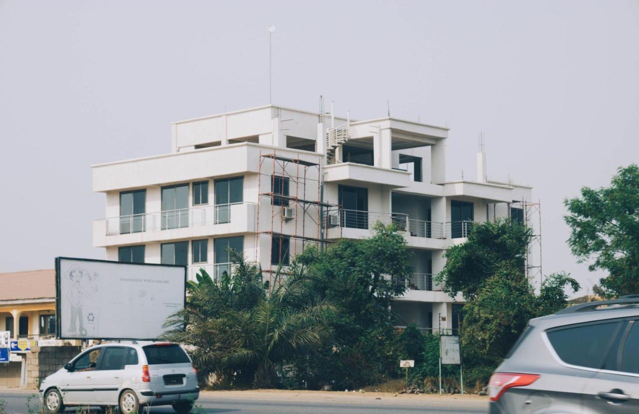 Winfrims House - 3 Bedroom Apartment Accra Exterior photo